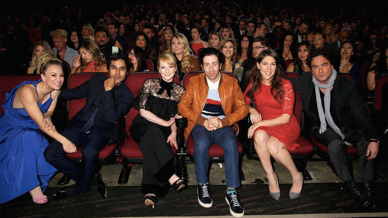 Go Backstage With The Big Bang Theory Cast At The 2017 People's Choice Awards